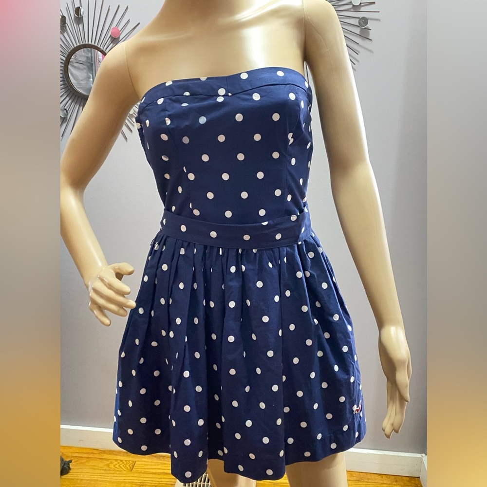 HOLLISTER STRAPLESS POLKA DOT DRESS